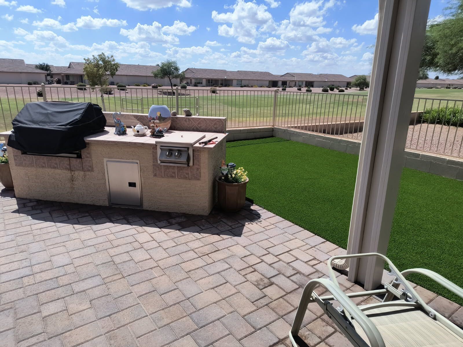 Custom outdoor kitchen with granite countertops in Arizona